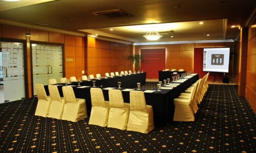 Bumi Senyiur Hotel Samarinda Eksteriør billede